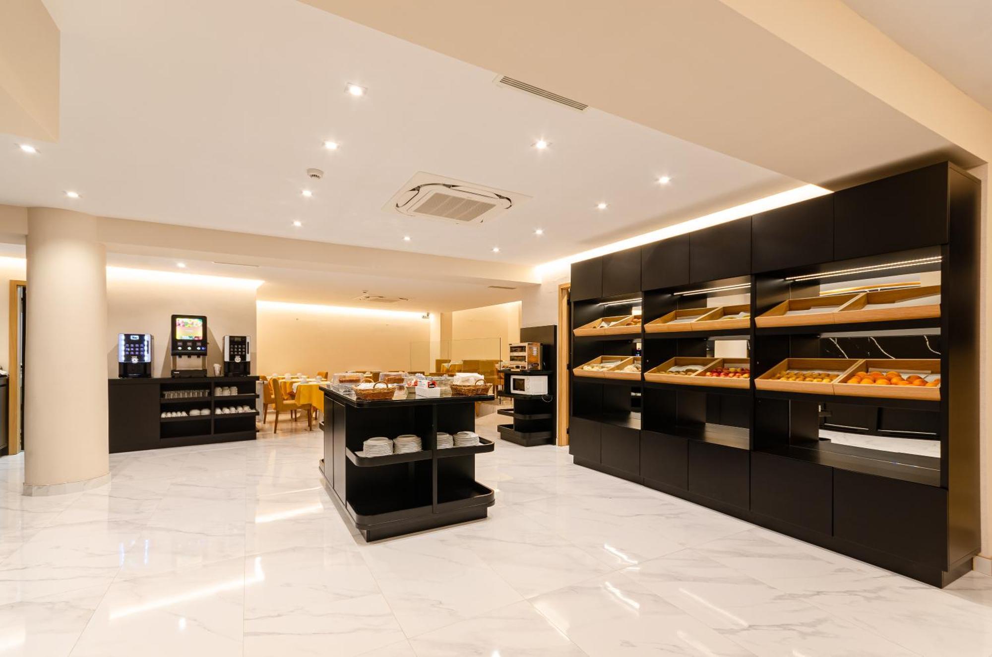 Hotel Alvorada Ещорил Екстериор снимка
